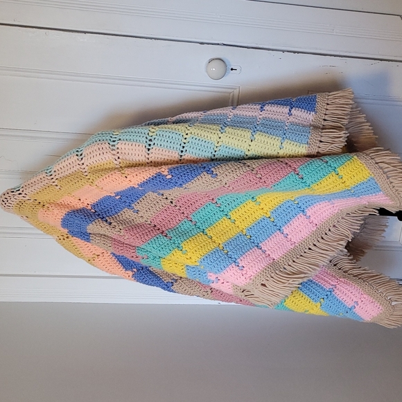 Handmade knitted blanket throw with fringe trim multi rainbow colours - Picture 7 of 7